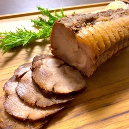 【オランダ・ブラジル・チリ・スペイン産豚】肩ロースチャーシュー