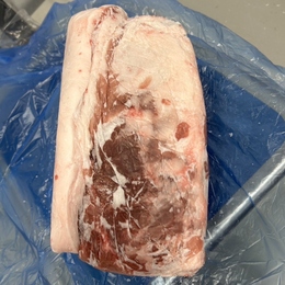 国産豚肩ロース 約10kg  入り数4本  ※銀行振込事前入金のみ対応