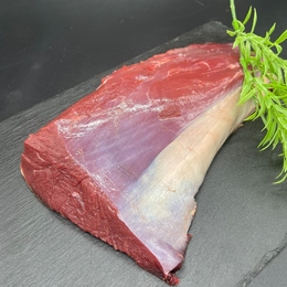  捕獲時ストレスを極限に抑えたネックショット【人気部位】本州鹿肉外モモジビエ　超冷凍　0.8kg