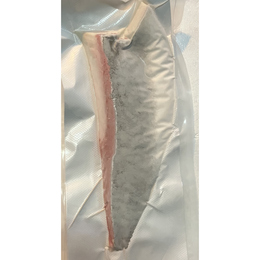 【生食用】国内養殖ブリマサロイン冷凍皮付き2級品