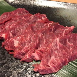 北海道産黒毛和牛農場直送焼き肉用赤身　チルド　高オレイン酸!