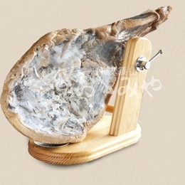 「贅沢の極み」猪生ハム(ハモンセラーノ)長期熟成の白カビの生ハム5～6kg